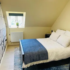  Homestay Bow Equestrian